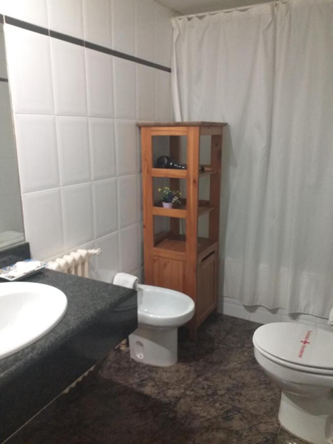 Hotel Giral Б'єскас Екстер'єр фото
