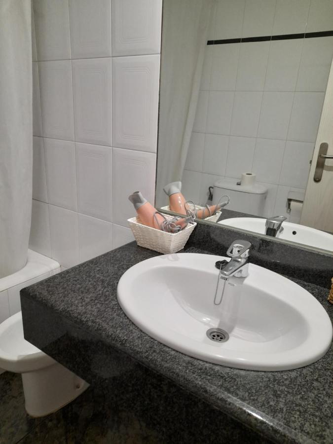 Hotel Giral Б'єскас Екстер'єр фото