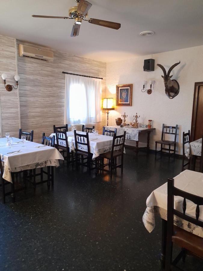 Hotel Giral Б'єскас Екстер'єр фото